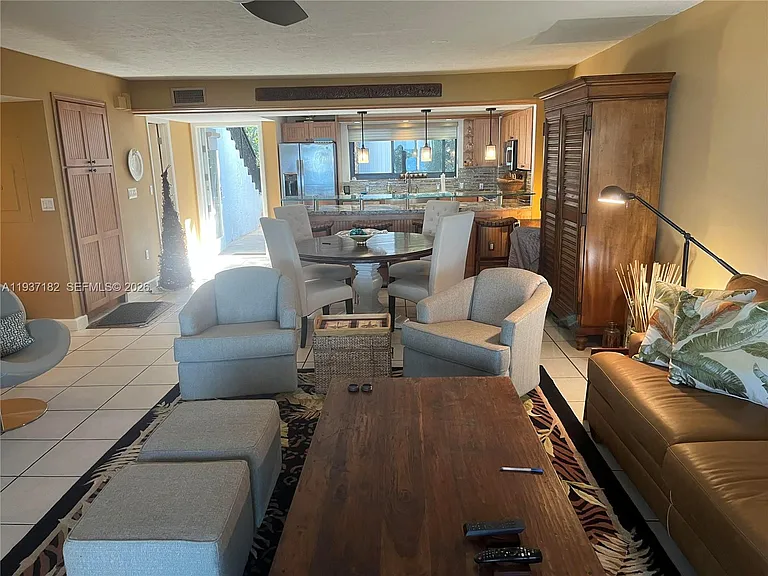 202 Sanctuary Dr — Photo 8