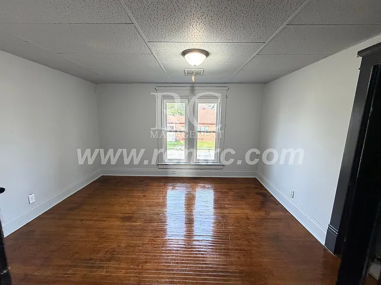 1602-2 E Main St — Photo 7