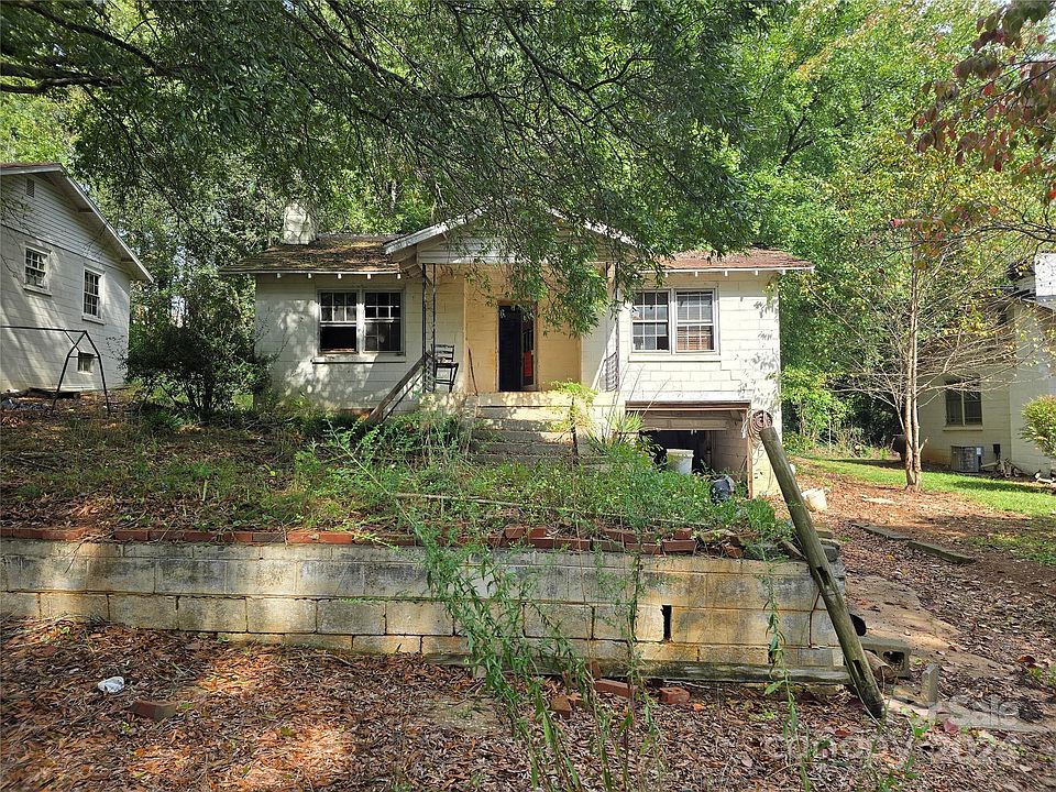 2nd image of 209 & 211 Eben St