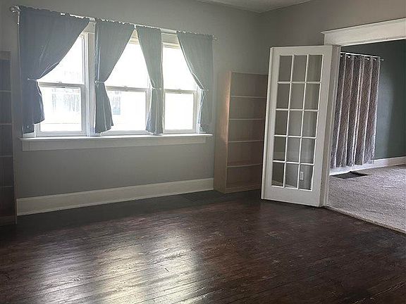 4th image of 2609 Garfield Ave