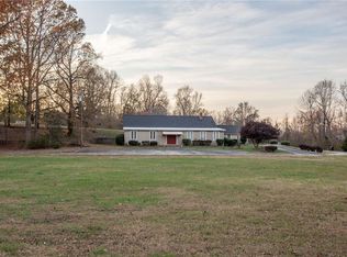 405 Albertson Rd, Thomasville, NC 27360