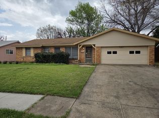 2014 Winthrop St, Irving, TX 75061