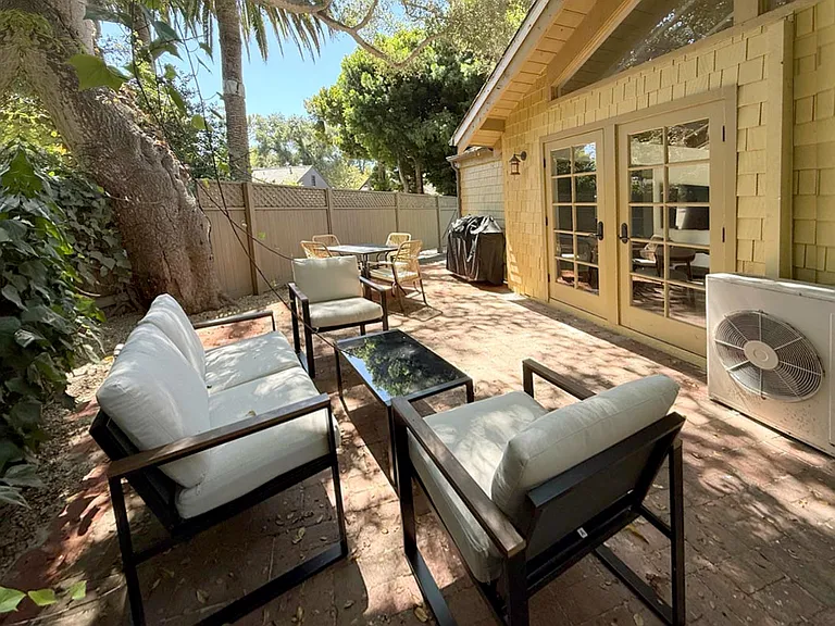 San Leandro Ln — Photo 13