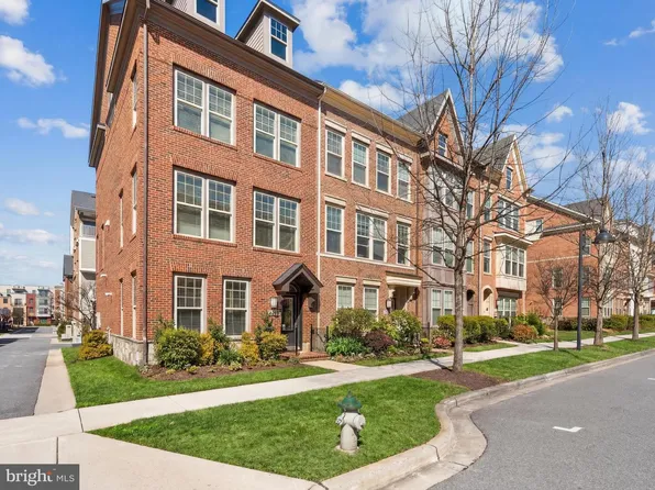 241 Goodall St, Gaithersburg, MD 20878