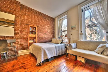 Rented by Metropolitan Realty