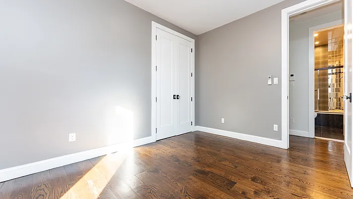 Rented by Nooklyn NYC LLC | media 23