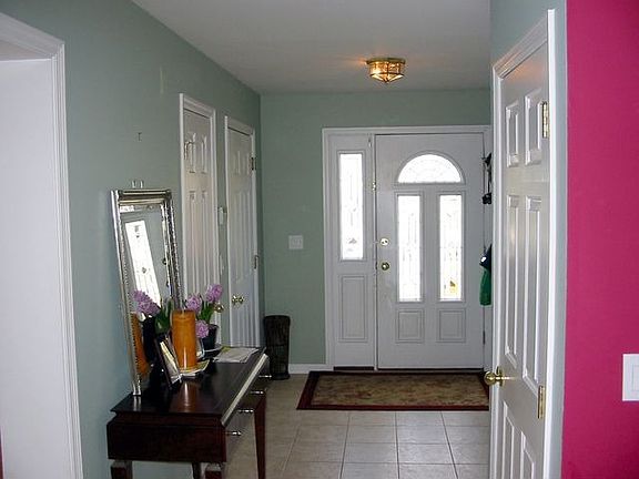 2nd image of 239 Catherine St #239
