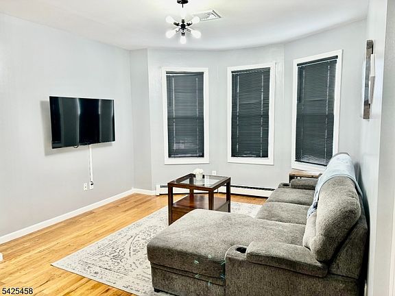 5th image of 4402 Liberty Ave Floor 2