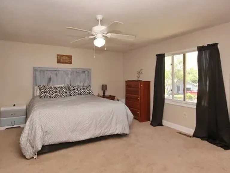 2034 Lake View Cir — Photo 9