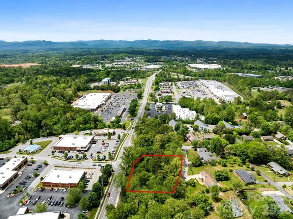 99999 Weaver Rd, Weaverville, NC 28787