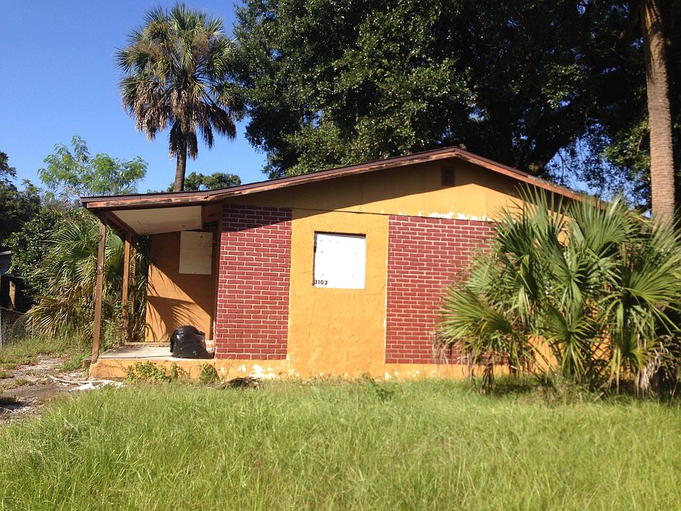 1st image of 3102 E McBerry St