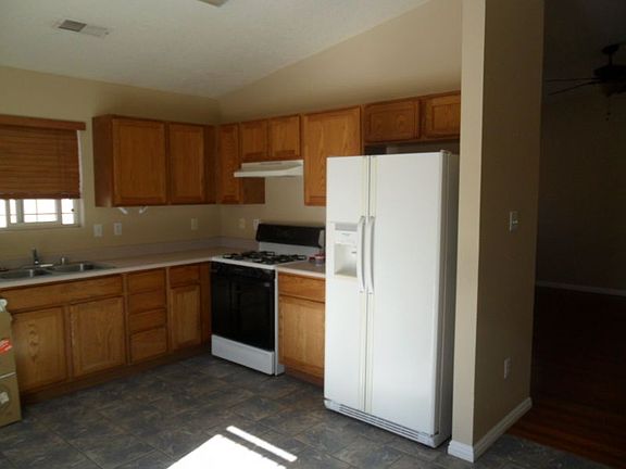 4th image of 700 Glacier Bay St SE