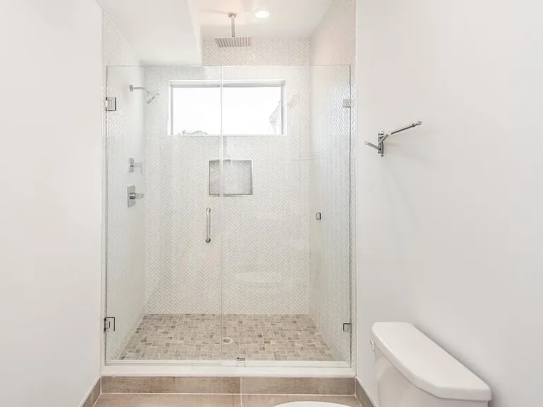 1836 N Marshall St — Photo 11