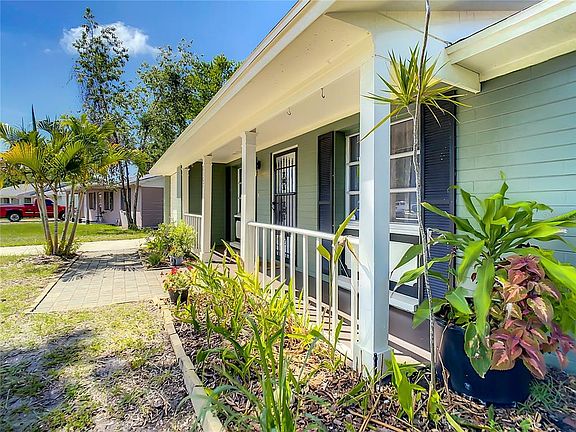 2nd image of 2107 Cordova Cir W