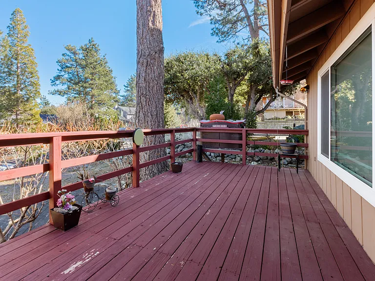 5203 Desert View Dr — Photo 26