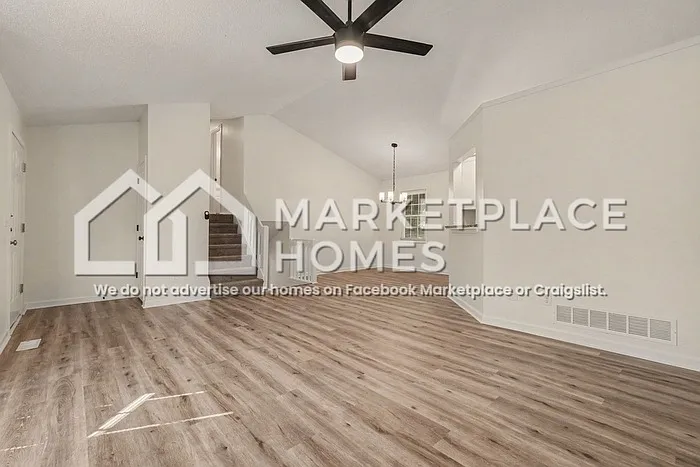 3 bed, 2.5 bath, 1282 sqft, $2,015 — Photo 3