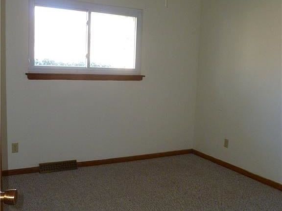 2nd image of 102 Willow Dr