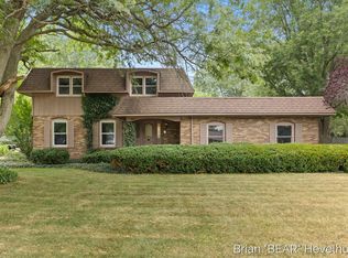 7917 22nd Ave, Jenison, MI 49428