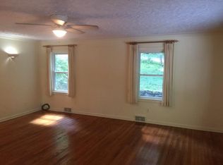 8 Valley Villas Ln, Maggie Valley, NC 28751