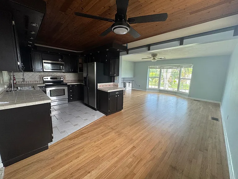 6146 SW 36th Ct — Photo 6