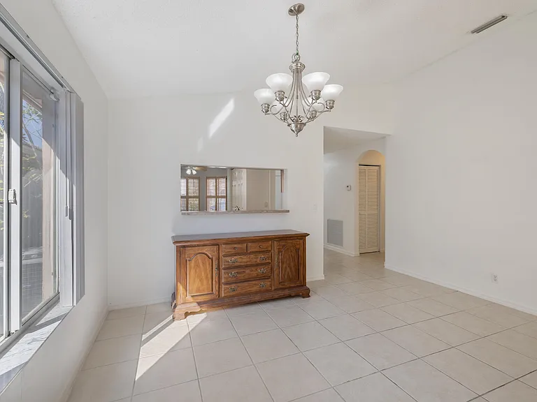 3800 Woodfield Dr — Photo 28