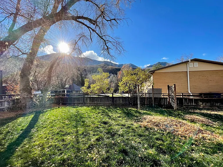 4944 E Trails End Way — Photo 4