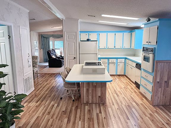 3rd image of 3265 Anchorage Ct