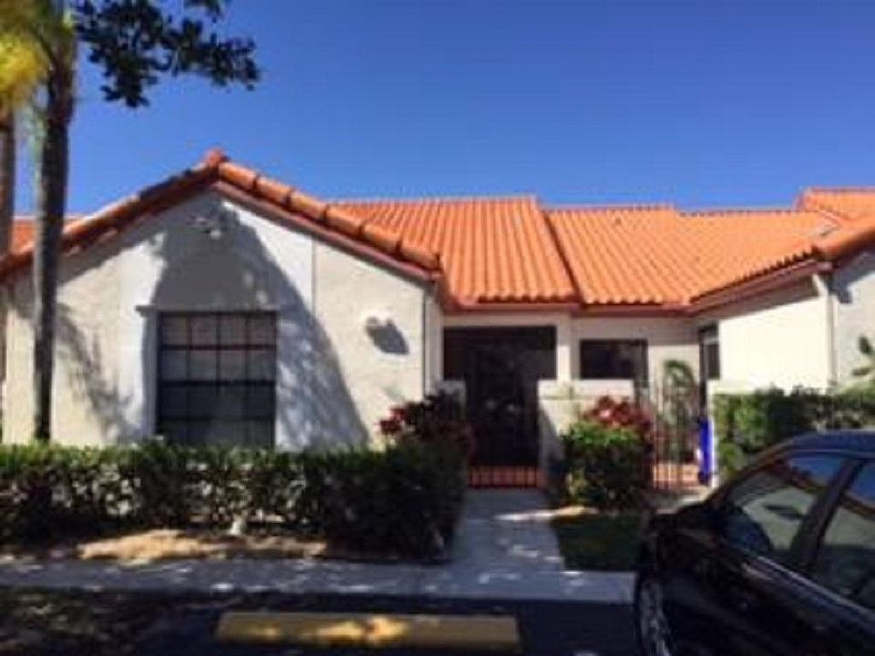 1st image of 85 Centennial Ct