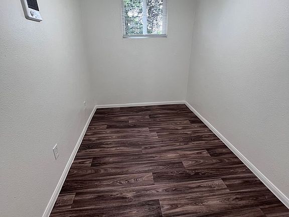 4th image of 1351-1353 S Maple St #4