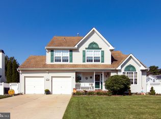 28 Glen Burnie Dr, Sicklerville, NJ 08081