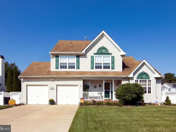 28 Glen Burnie Dr, Sicklerville, NJ 08081