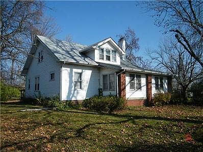 1st image of 8628 E 42nd St