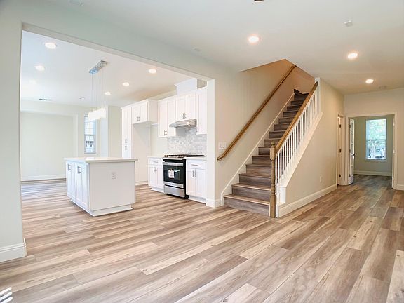 2nd image of 411 Goodall Dr