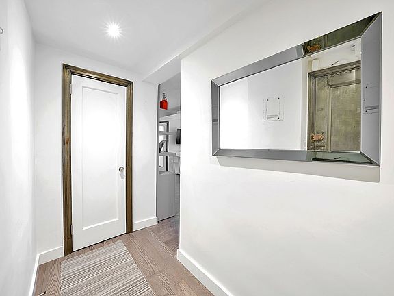 5th image of 319 E 50th St APT 9D