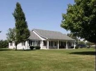 13N402 Chisholm Trl, Elgin, IL 60124