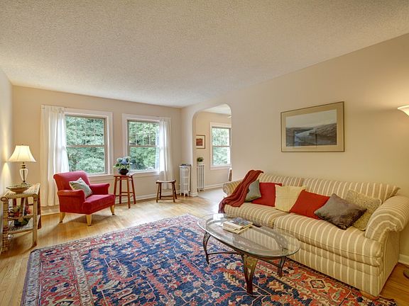 3rd image of 5810 Cowen Pl NE APT 208