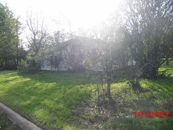 2nd image of 816 Green St