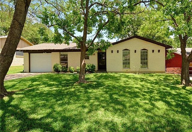 1st image of 1116 Colony North Dr