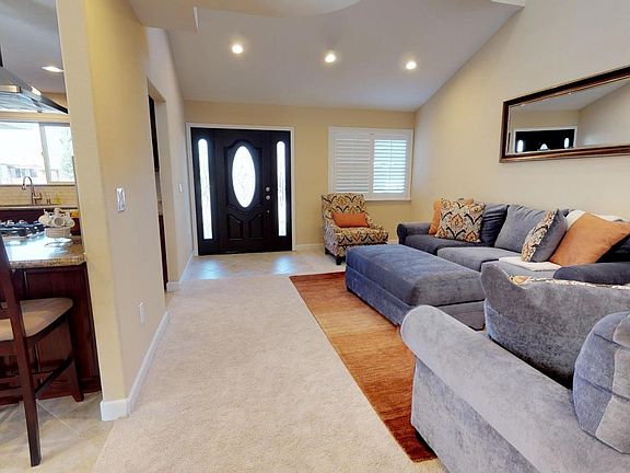 3rd image of 3464 Notre Dame Dr