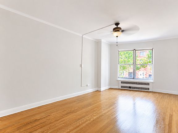 3rd image of 11055 72nd Rd APT 105