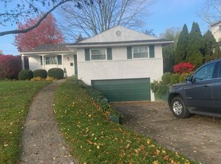 2671 Montcalm Rd, Upper Arlington, OH 43221
