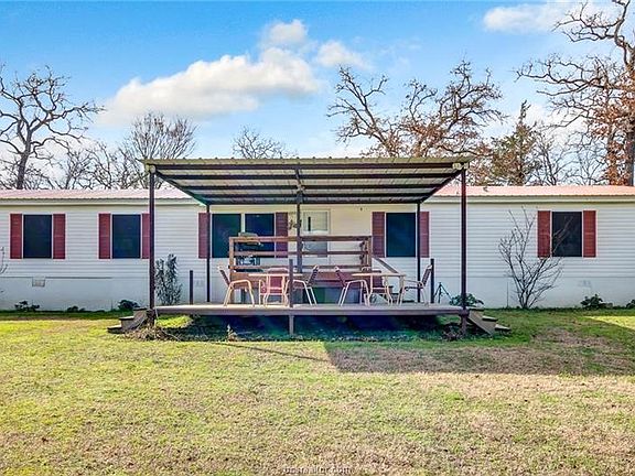 3rd image of 107 Lakewood Cir