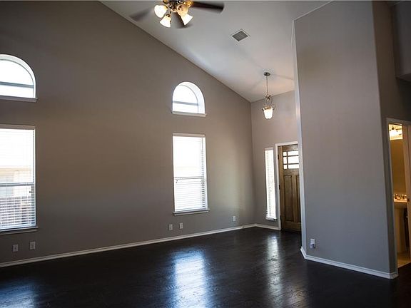 4th image of 1614 Westmeadow Trl