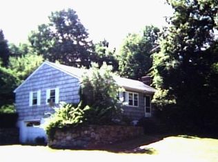 22 Mountainview Dr, Redding, CT 06896