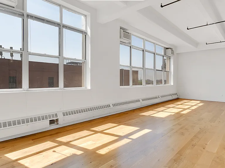 970 Kent Ave #706 — Photo 1