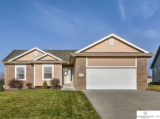 11718 S 211th St, Gretna, NE 68028