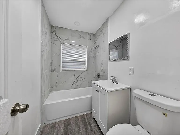 1541 NW 7th Ter — Photo 15
