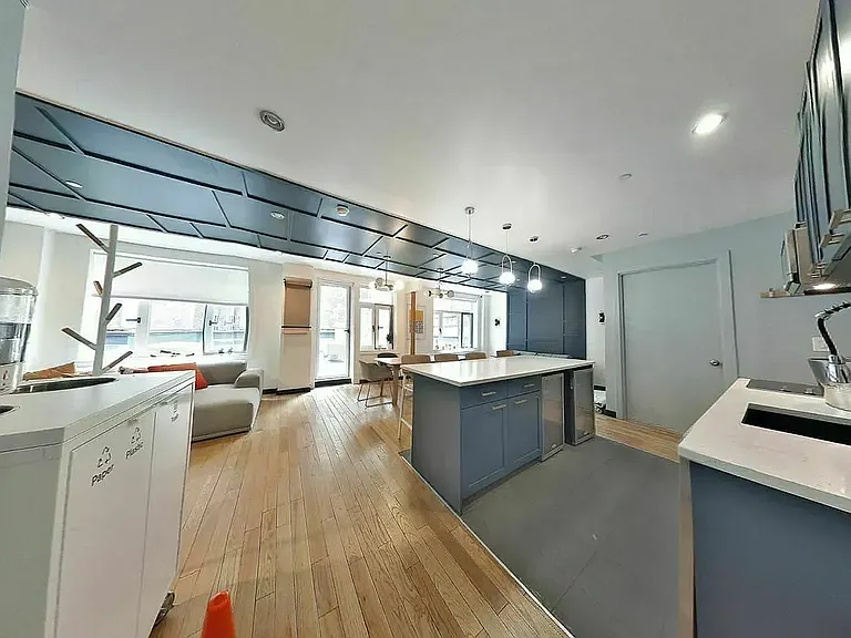 324 Grand St #3B — Photo 13