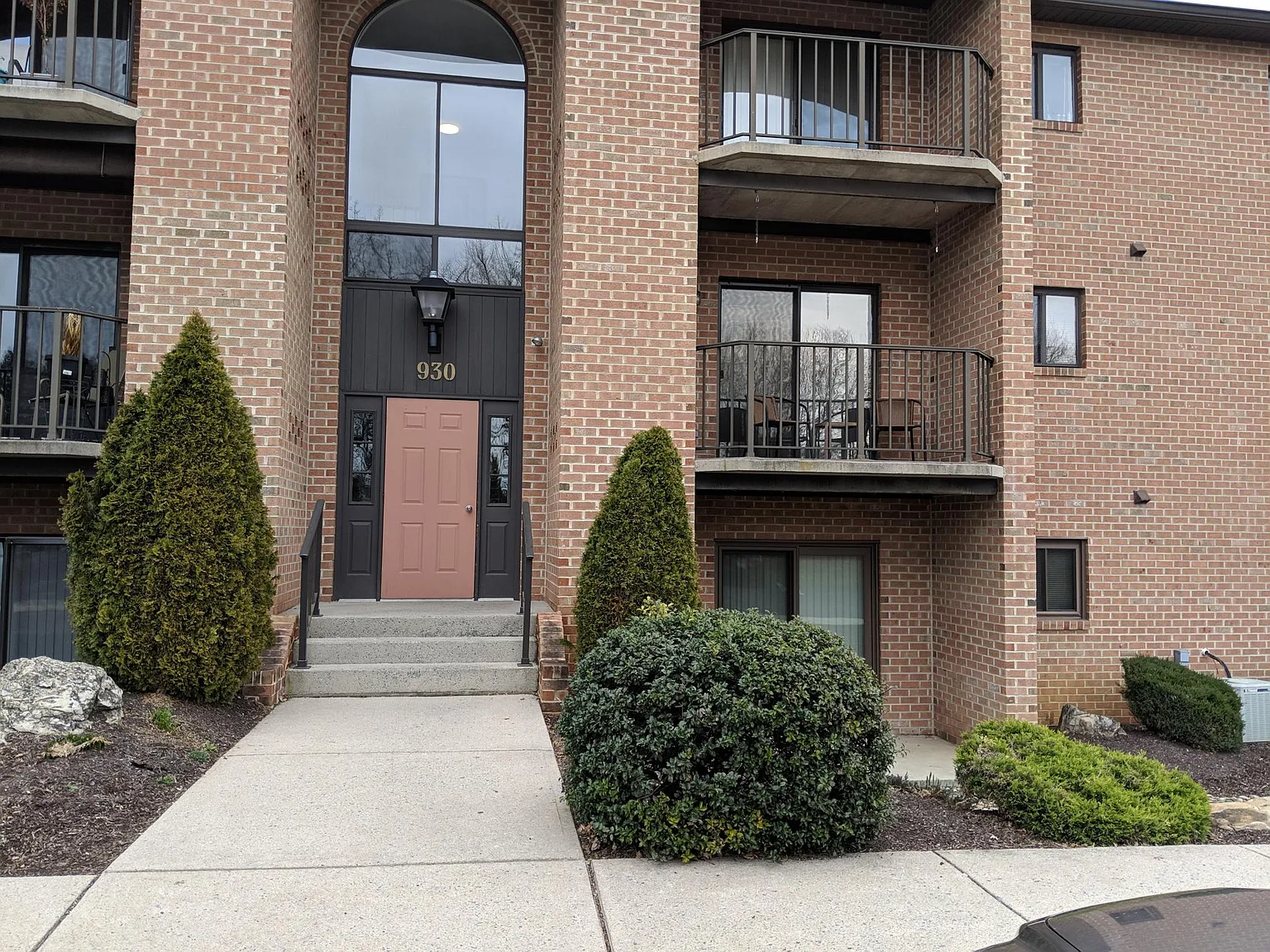 930 Cold Spring Road — Photo 1