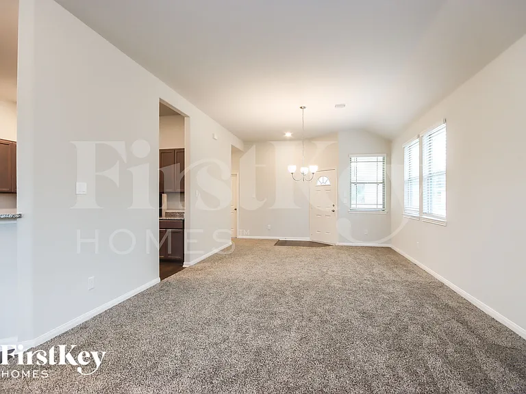 11024 Patriot Ct — Photo 5